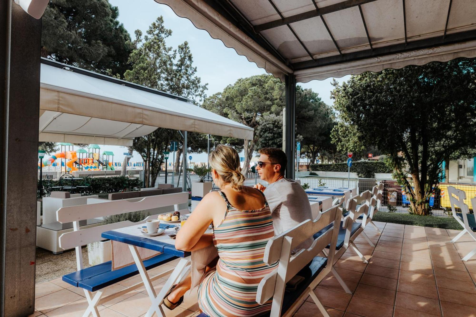 Hotel Villa Franca Lignano Sabbiadoro Exterior foto